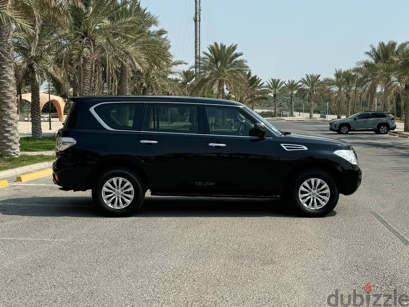 Nissan Patrol XE 2016 black 2