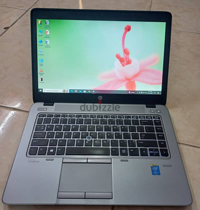 Hello i am sale my laptop hp core i5 8gb ram ssd 256 gb graphic card 1