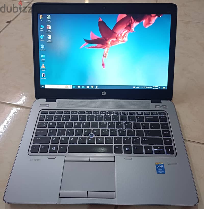 Hello i am sale my laptop hp core i5 8gb ram ssd 256 gb graphic card 2