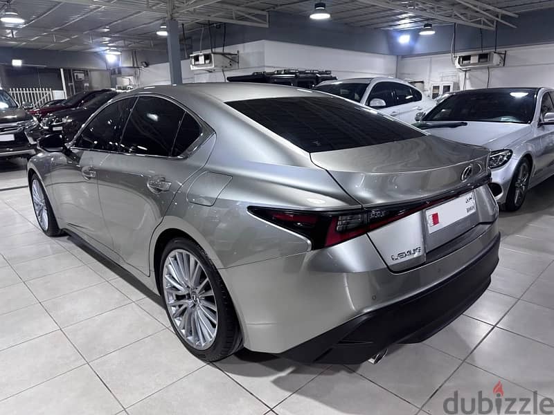 2024 Lexus IS 350 “900km only” 1