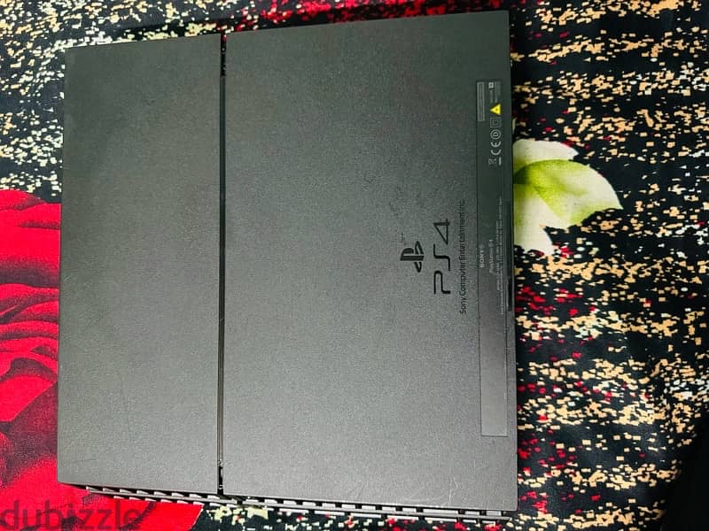 Mint conditon PS4 Fat 500 GBs for sale 0