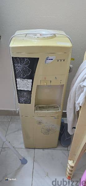 water cooler hot and cold for 10 bhd only pickup 0