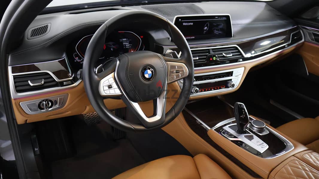 BMW 7-Series 2022 8