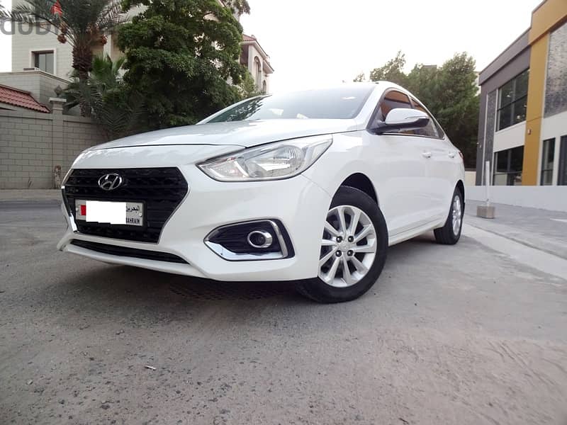 Hyundai Accent 1.6 L 2019 White Well Maintained Urgent Sale 10