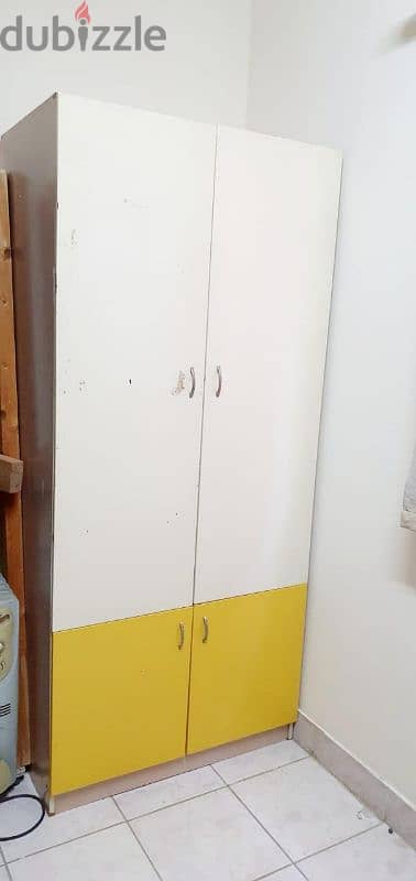 2 door wardrobe 1