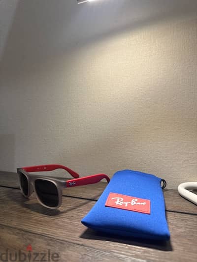 ray ban sunglasses