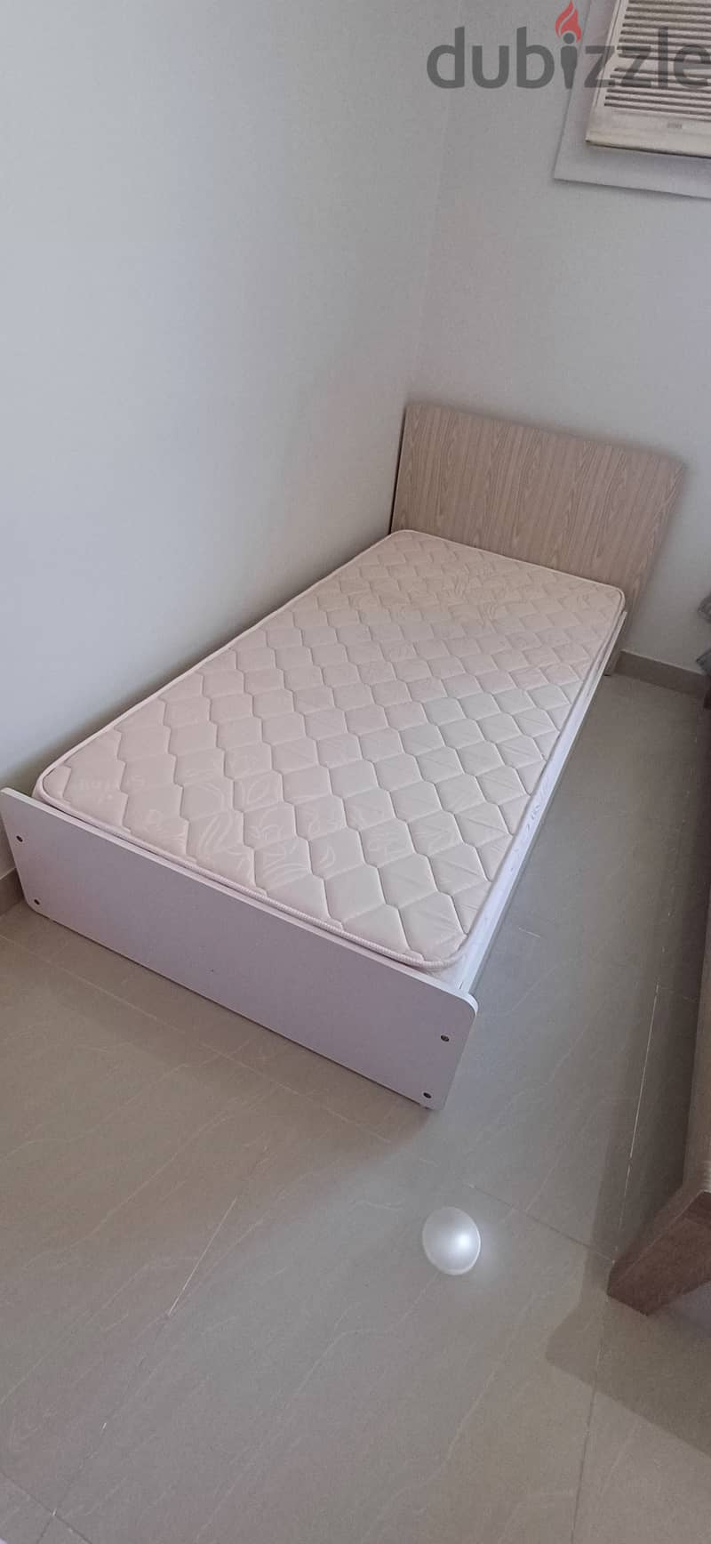 Kids bed with Mattress, and wardrobe 5