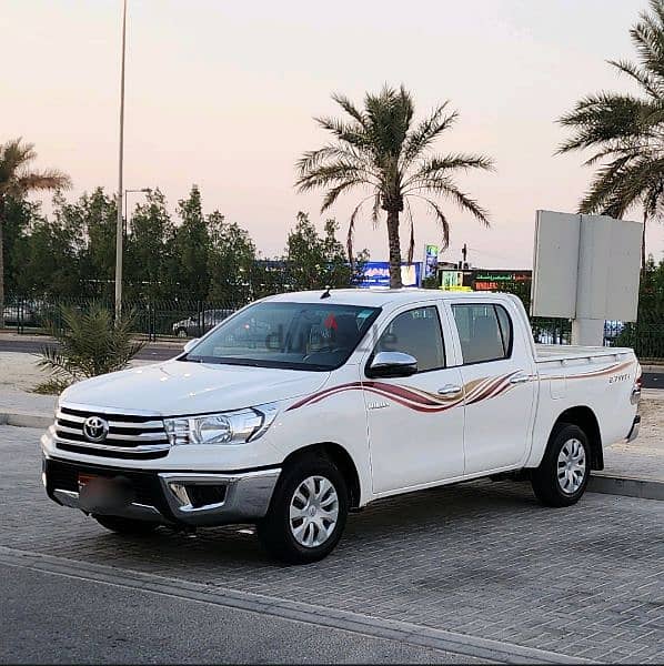 Toyota Hilux 2.7 model 2021 Automatic gear 0