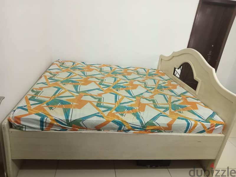 200*200 CM cot with mattress for sale 0