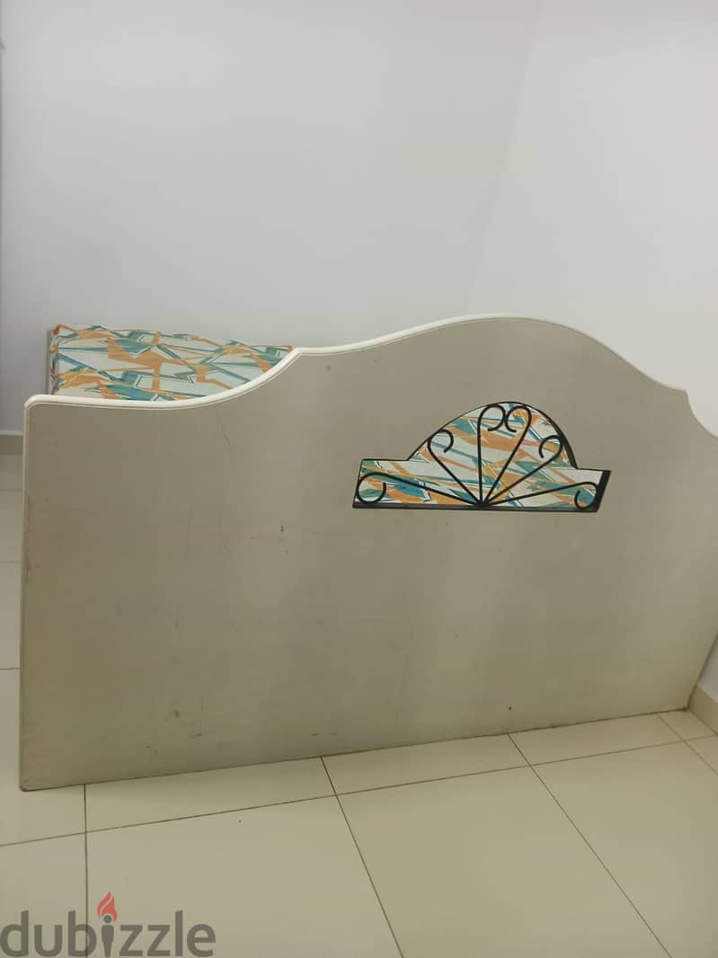 200*200 CM cot with mattress for sale 1