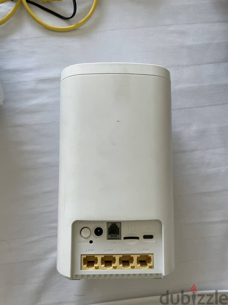 5G wireless router, with SIM slot available for urgent sell 1