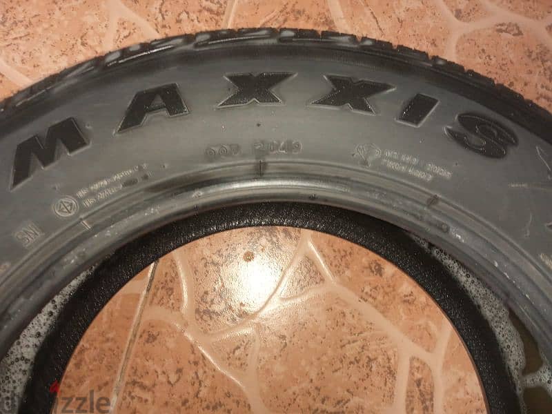 يوجد تاير واحد مقاس 216/60R/16 بحاله ممتازه ونظيفه سعر ٥دينار 2