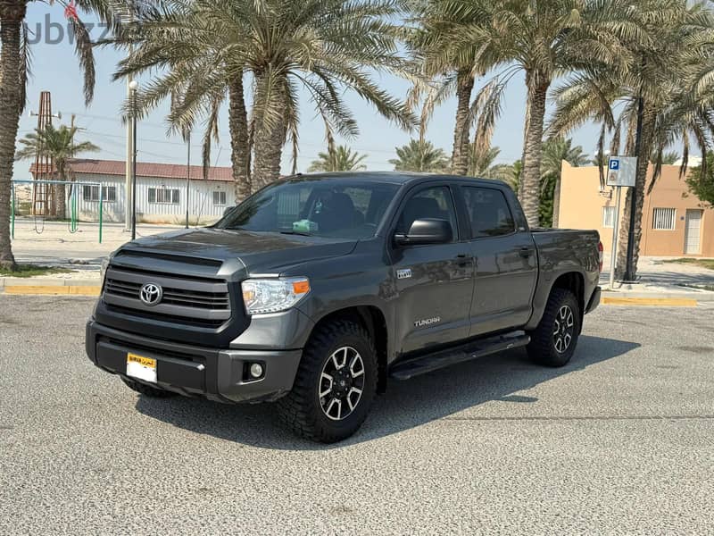 Toyota Tundra 2014 grey 1