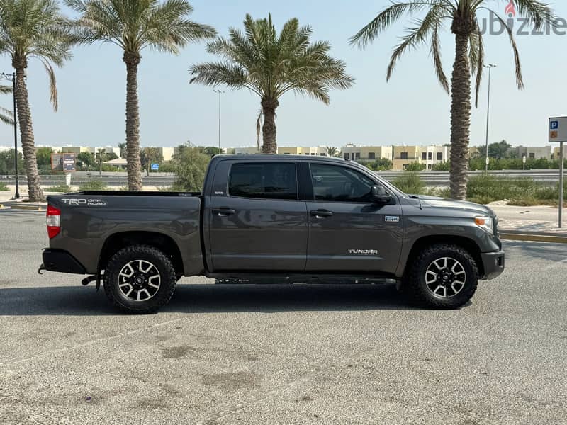 Toyota Tundra 2014 grey 2