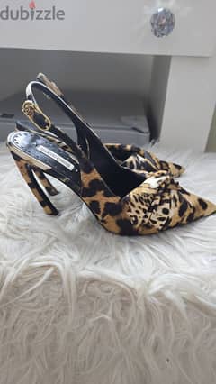 Roberto cavalli size 39 0