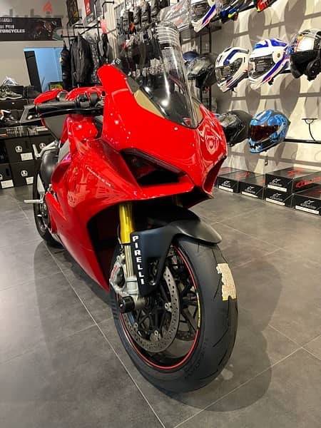 Ducati v4s 1