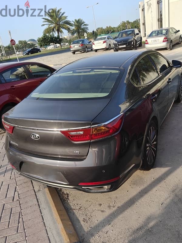 Kia Cadenza 2018 3