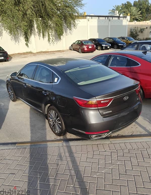 Kia Cadenza 2018 4