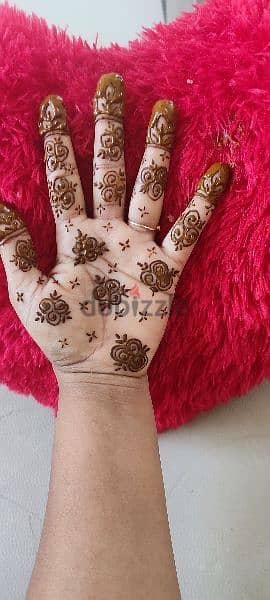 Henna/Mehndi Artist 1