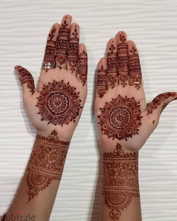 Henna/Mehndi Artist 2