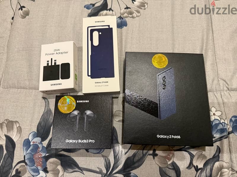 Samsung Fold 6 256 GB Navy and Samsung Buds3 Pro 3