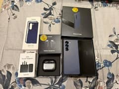 Samsung Fold 6 256 GB Navy and Samsung Buds3 Pro 0