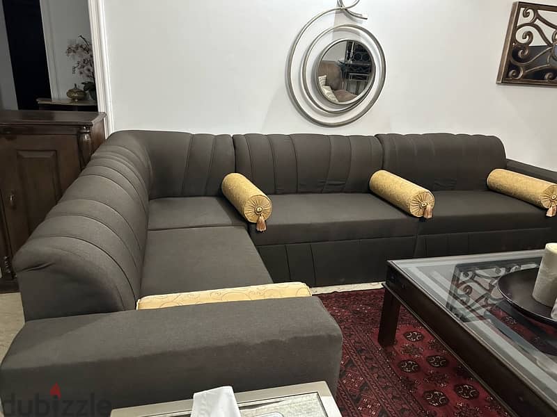 L shape sofa like new condition 5