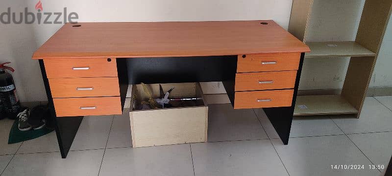 office table-1nos only 6month use.  size 160x70 0