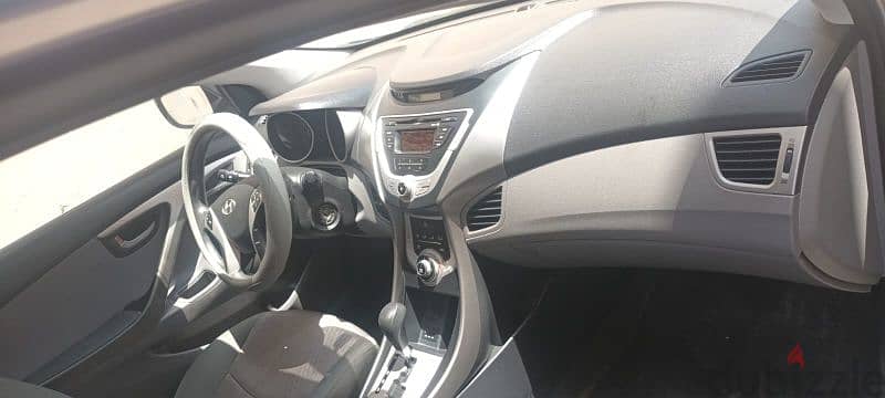 Hyundai Elantra 2012 4