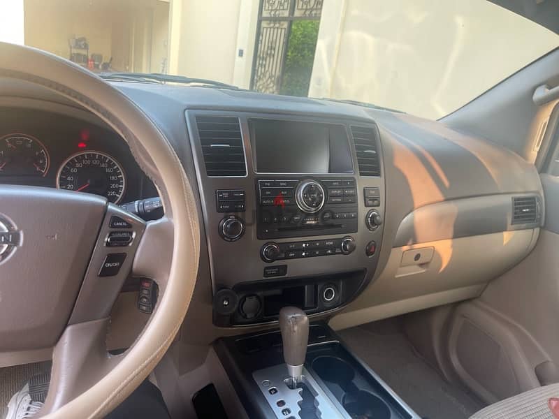 Nissan Armada 2015 6