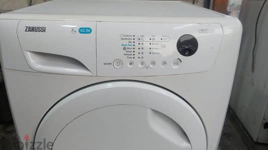 Zanussi 7kg fully automatic dryer completely clean new like