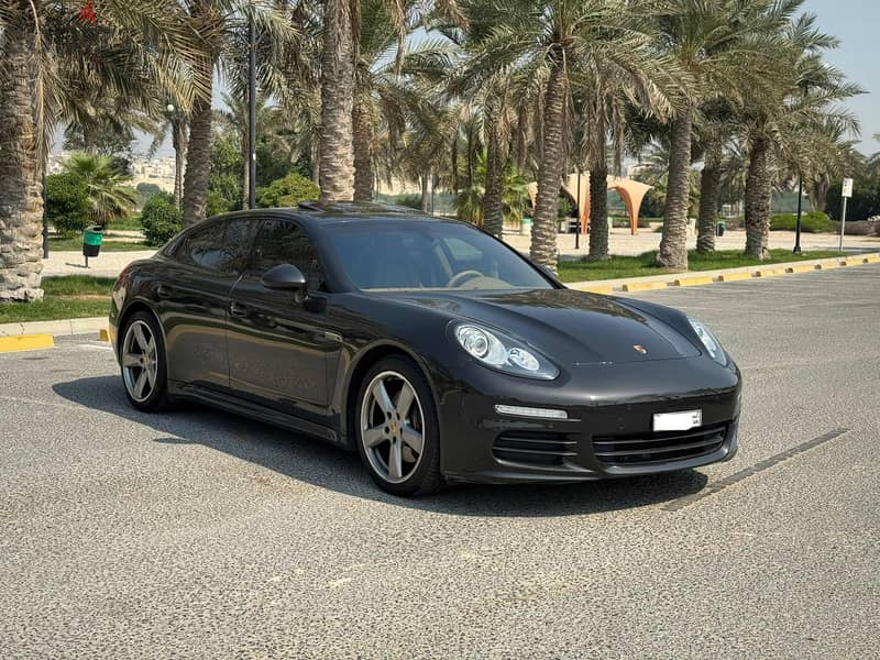 Porsche Panamera 2014 grey 0