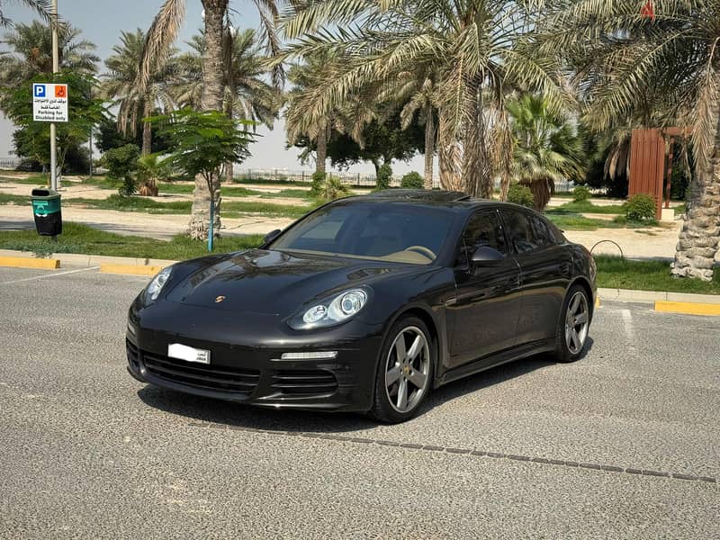 Porsche Panamera 2014 grey 1