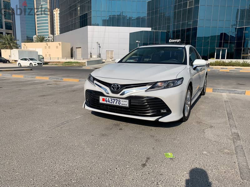 Toyota Camry 2018 GLE, Kanoo Maintained, Zero Accicent 3