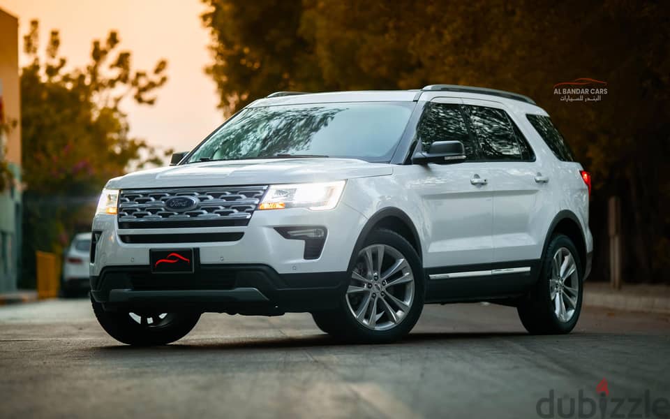 Ford Explorer 2019 XLT Excellent Condition White 2