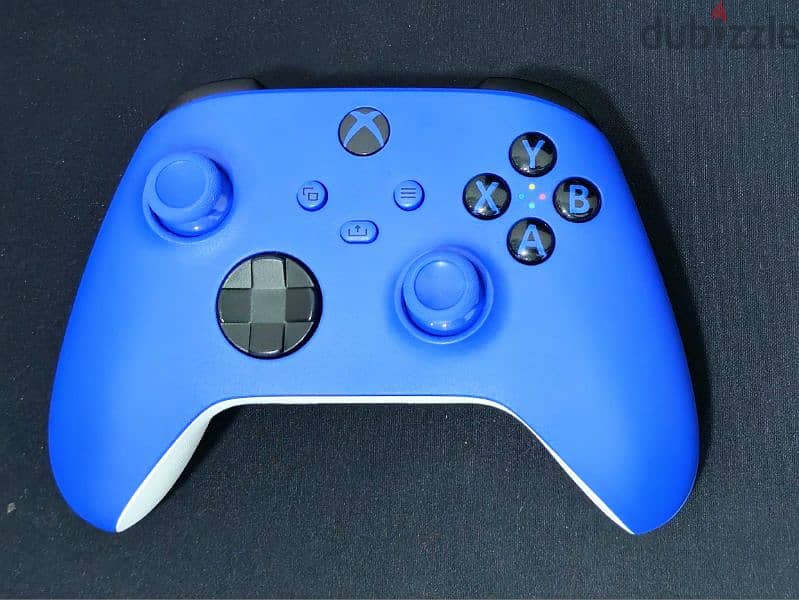 Microsoft Xbox Wireless Controller, Mineral Camo SE and Blue. 1