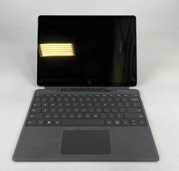 Microsoft Surface Pro 8 With Keyboard and Pen 0