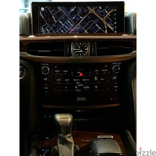 Lexus LX-Series 2016 11