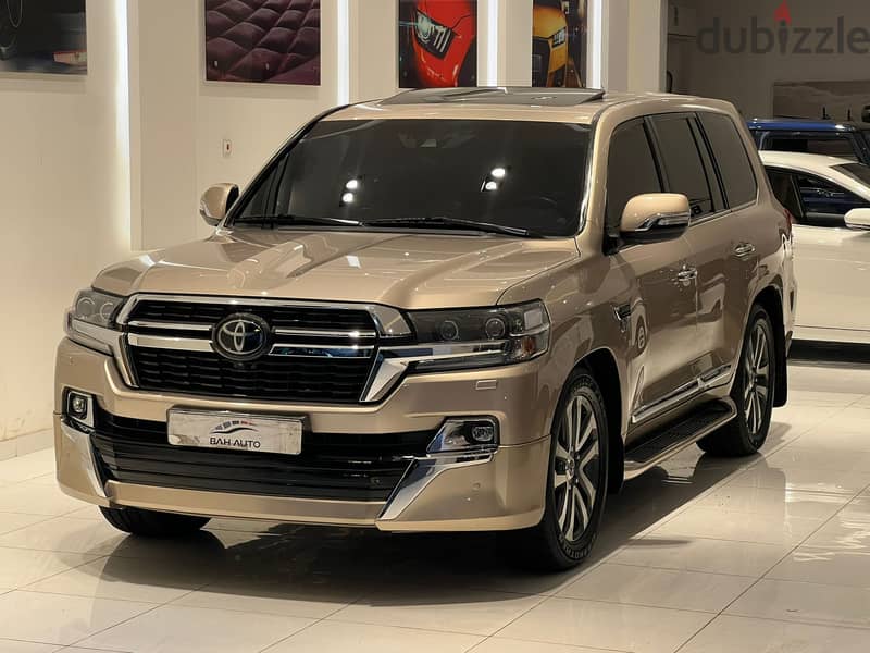 Toyota Land Cruiser 2018 MODEL VXS 5.7 FOR SALE 1