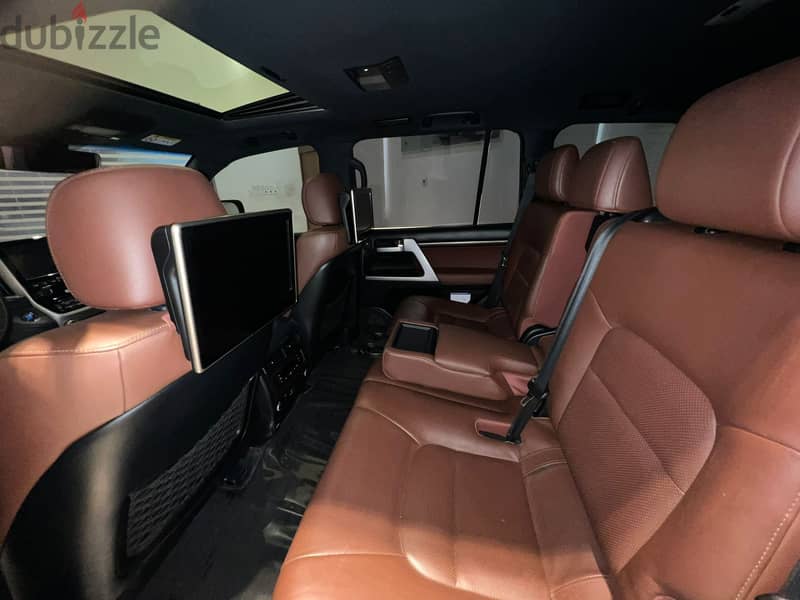 Toyota Land Cruiser 2018 MODEL VXS 5.7 FOR SALE 5