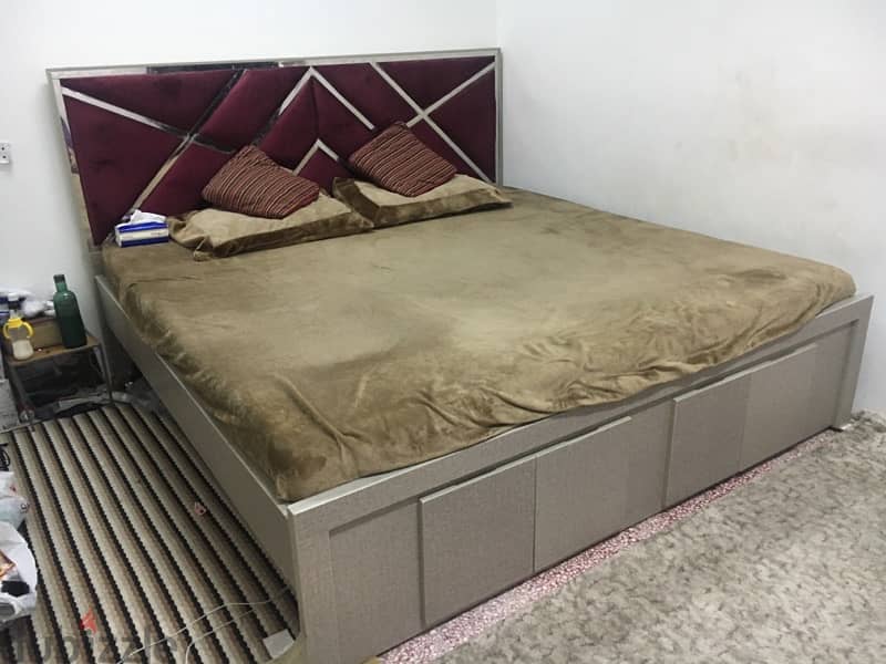 Almost new King size Bed 1