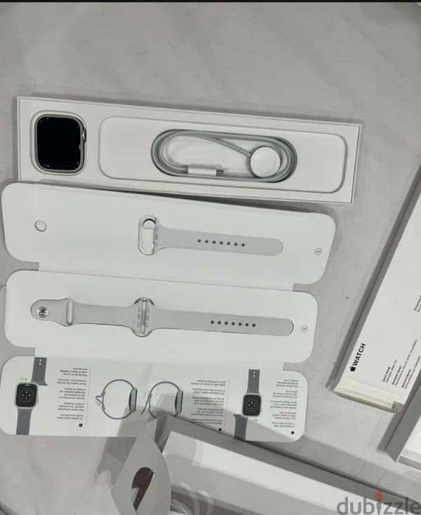 apple watch S8 45mm 0