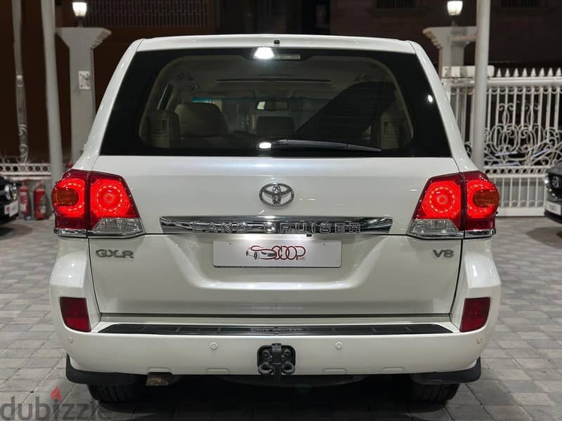 Toyota Land Cruiser 2012 GXR 11