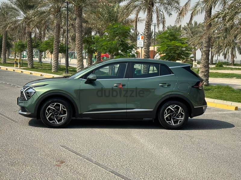 Kia Sportage 2023 grey 2