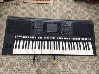 YAMAHA PSR - S750