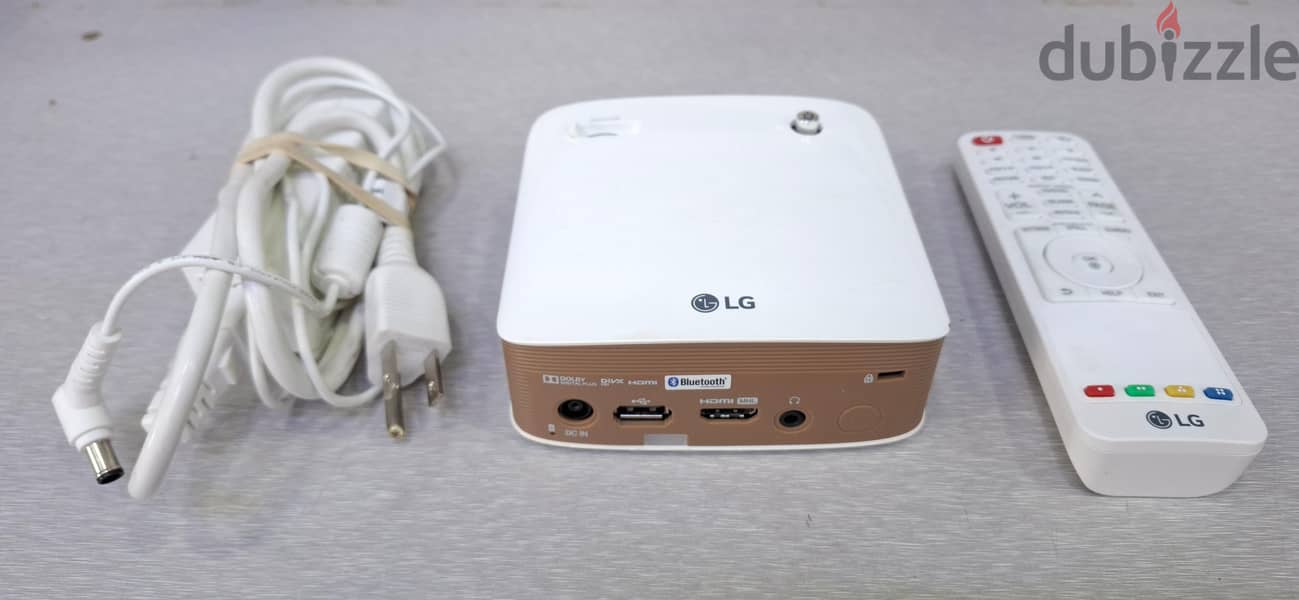 LG CineBeam LED Portable Projector (Rechargeable) Size 100" Projectio 5