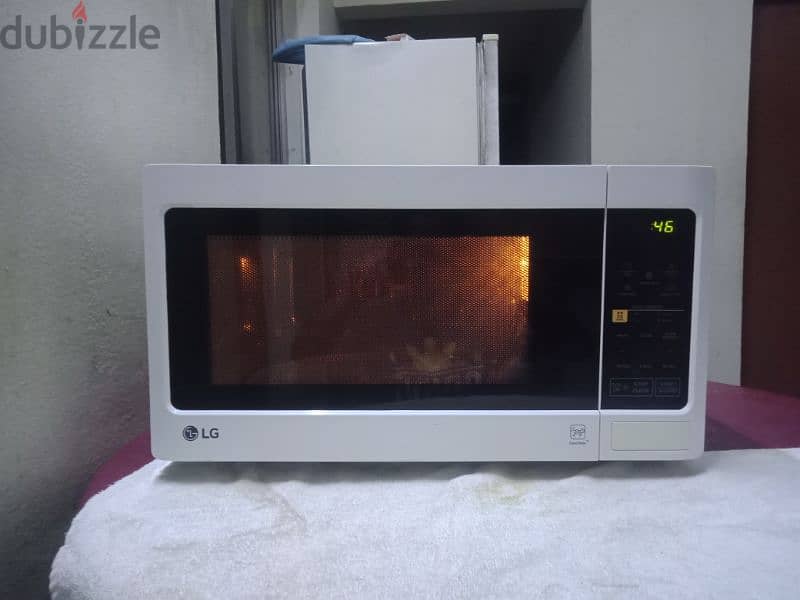 LG 30 LTR MICROWAVE OVEN 1