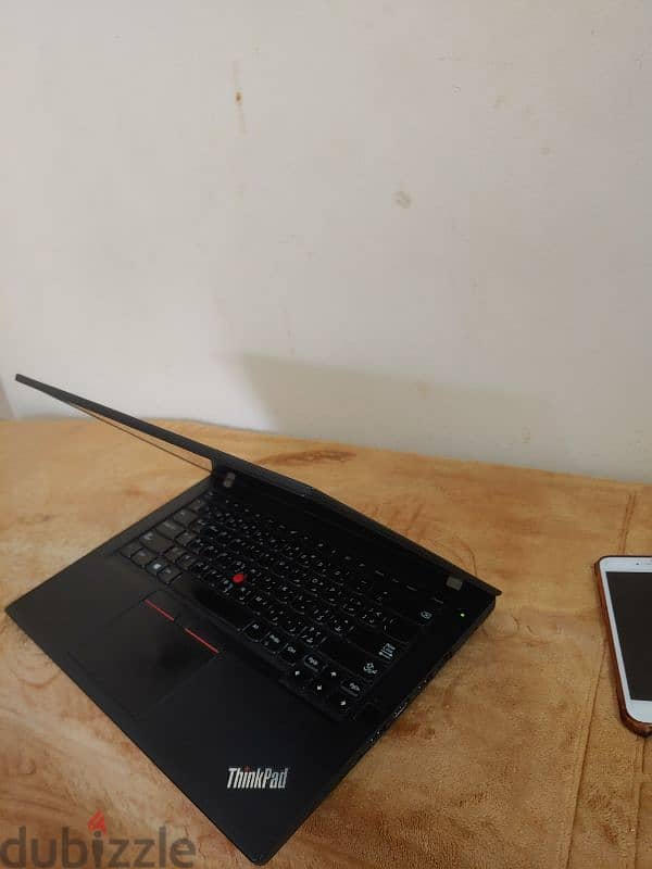 Lenovo in very excellent condition core i5, 6th generation RAM8 SSD256 1