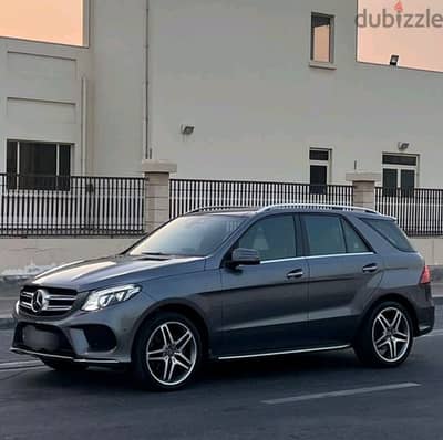 Mercedes-Benz GLE 400 model 2018 top option