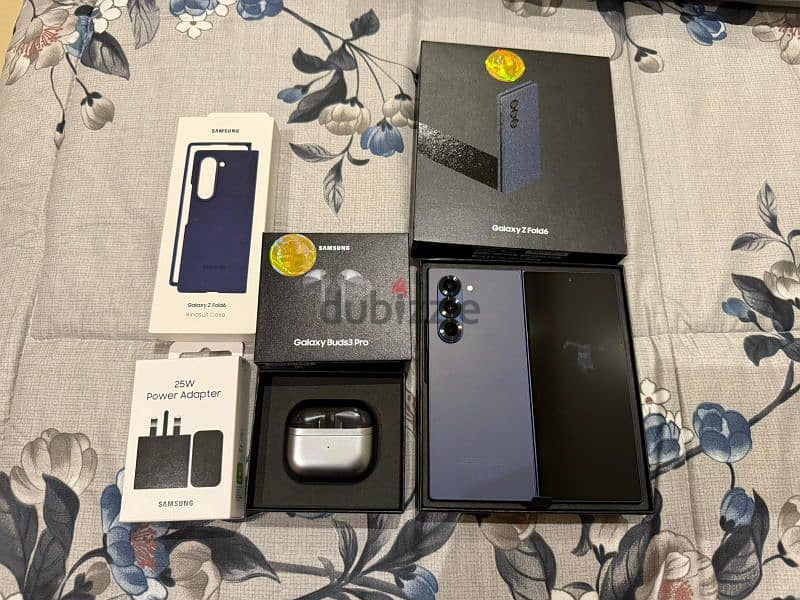 Samsung Fold 6 256 GB and Samsung Buds 3 pro 1